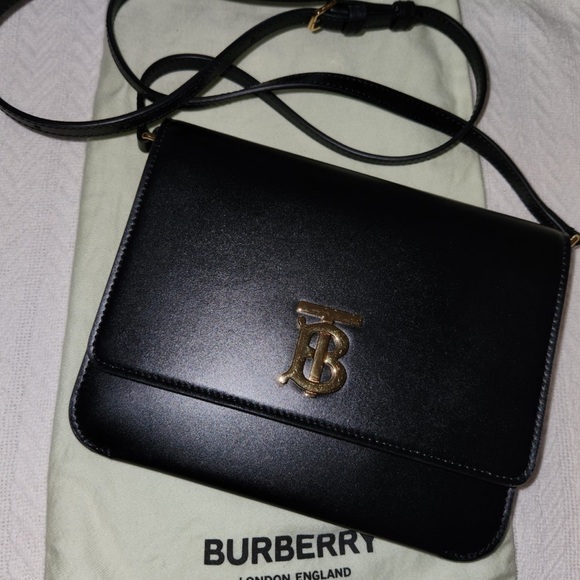 Burberry cross body bag - Picture 1 of 10